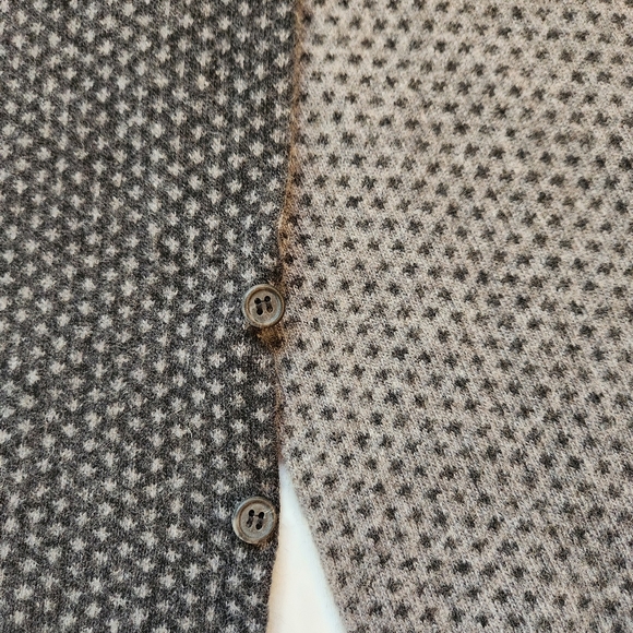 Cashmer Italy Bicolor Reversible Scarf Button Closure Reversible - Picture 2 of 9